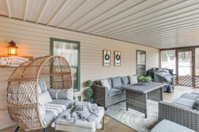 Troy Apartment with Hot Tub, Pool Table and Fire Pit!